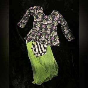 Size 3t top and skirted bummies